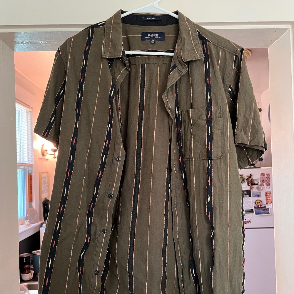 Roark Journey Woven Short Sleeve Button Up Shirt - size medium